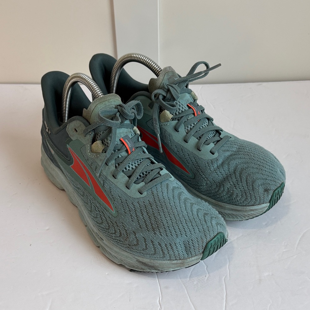 Altra Torin 6Athletic Shoes in Teal and Red - Picture 2 of 8